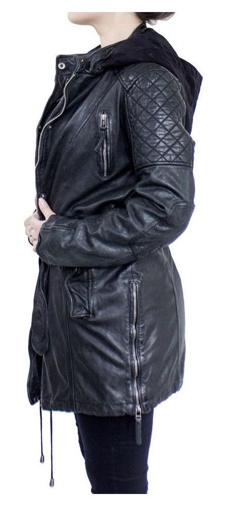 schwarz