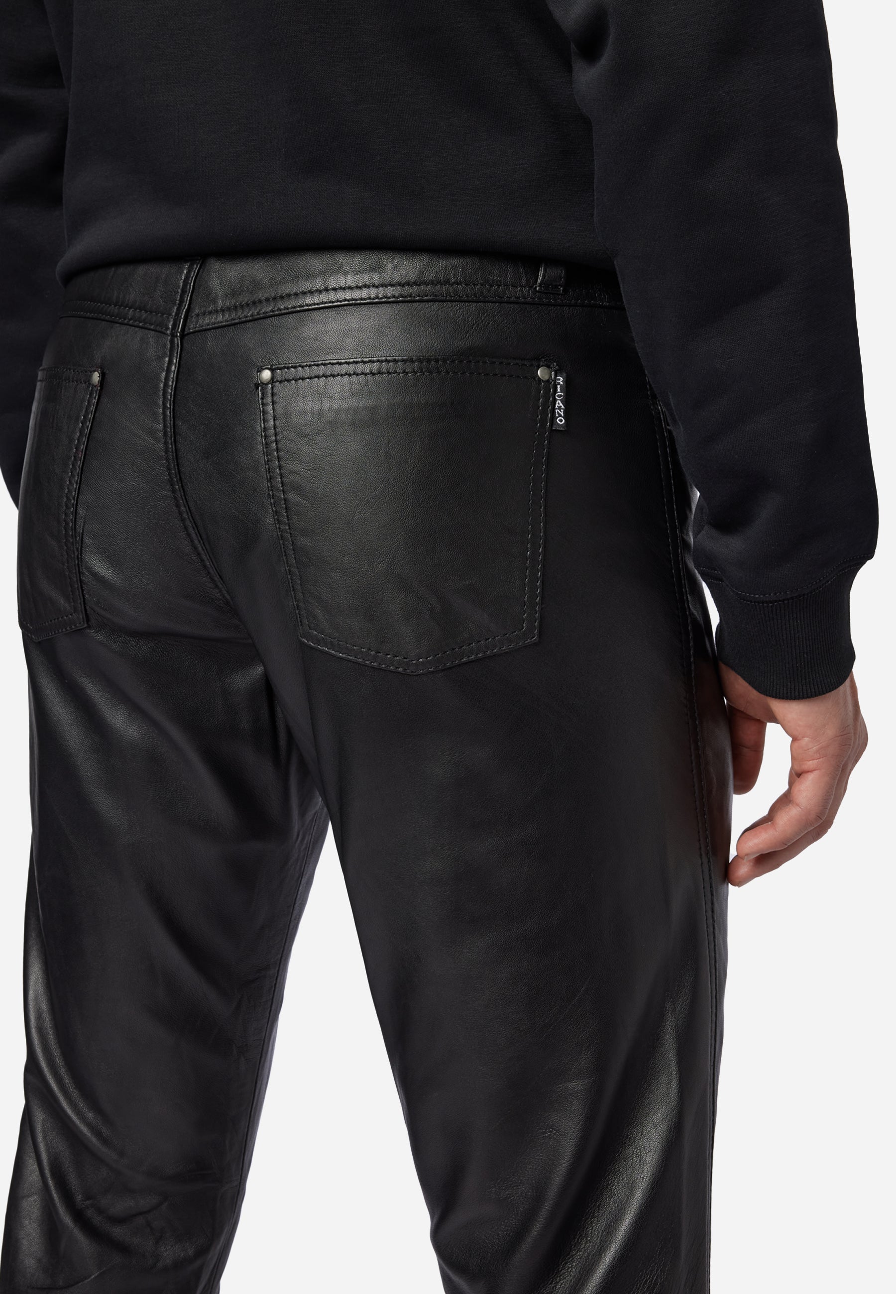 schwarz
